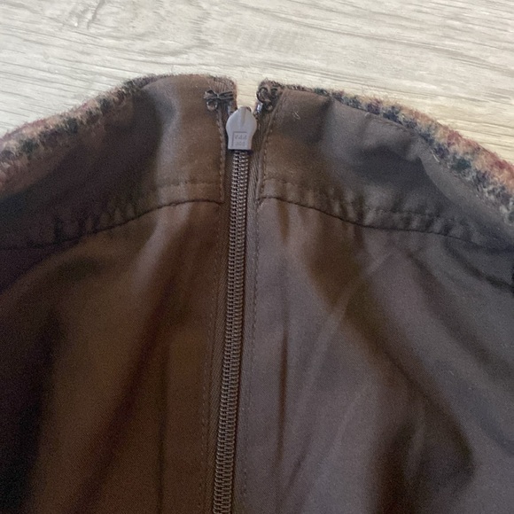 NWT Uniqlo Wool Houndstooth Tweed Brown Burgundy skirt size 8 - Picture 3 of 7